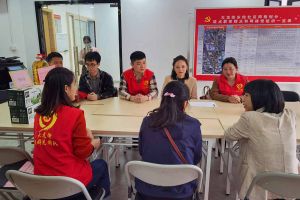 浓浓关爱暖人心，中国科技股份集团集团党支部慰问困难单亲家庭